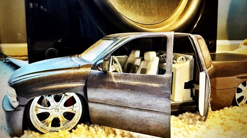 Lowrider Tuck and Subwoofer
